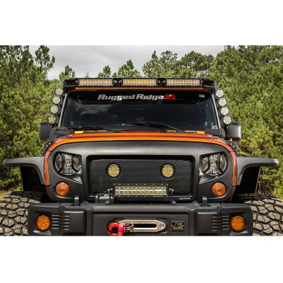 Rugged Ridge Elite Fast Track Windshield Light Bar / LED Halterung Windschutzscheibe Jeep Wrangler JK mit 9 Lampen, 2 Lightbars, Spiegel