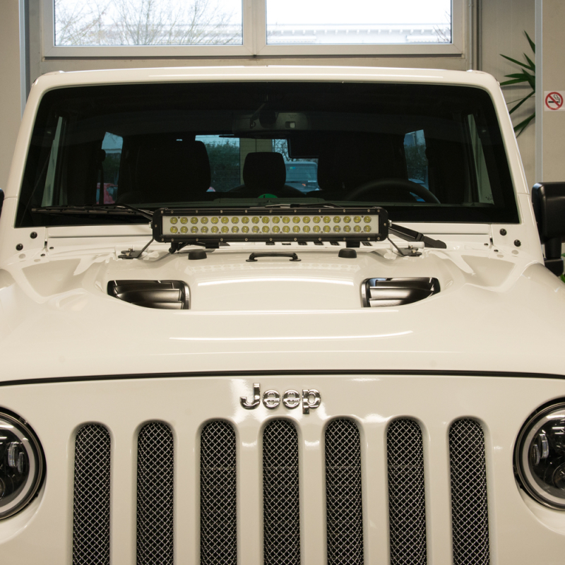 Halter für 20" Led-Lightbars  auf der Motorhaube Jeep JK 07-18