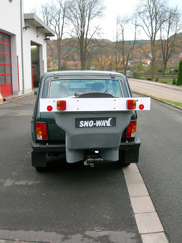 ANBAUSATZ LADA NIVA (TAIGA) FÜR SNO-WAY STREUER