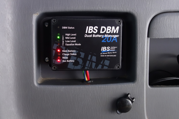 IBS-DBM DOPPELBATTERIESYSTEM, 20A 12/12V UND 24/12V (BESONDERS FÜR EURO 6 FZG.)