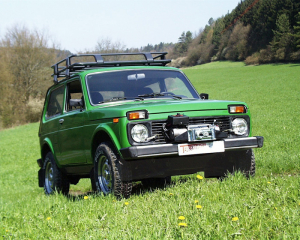 Windenanbausatz Lada Niva für WARN CE-M6000, 8000